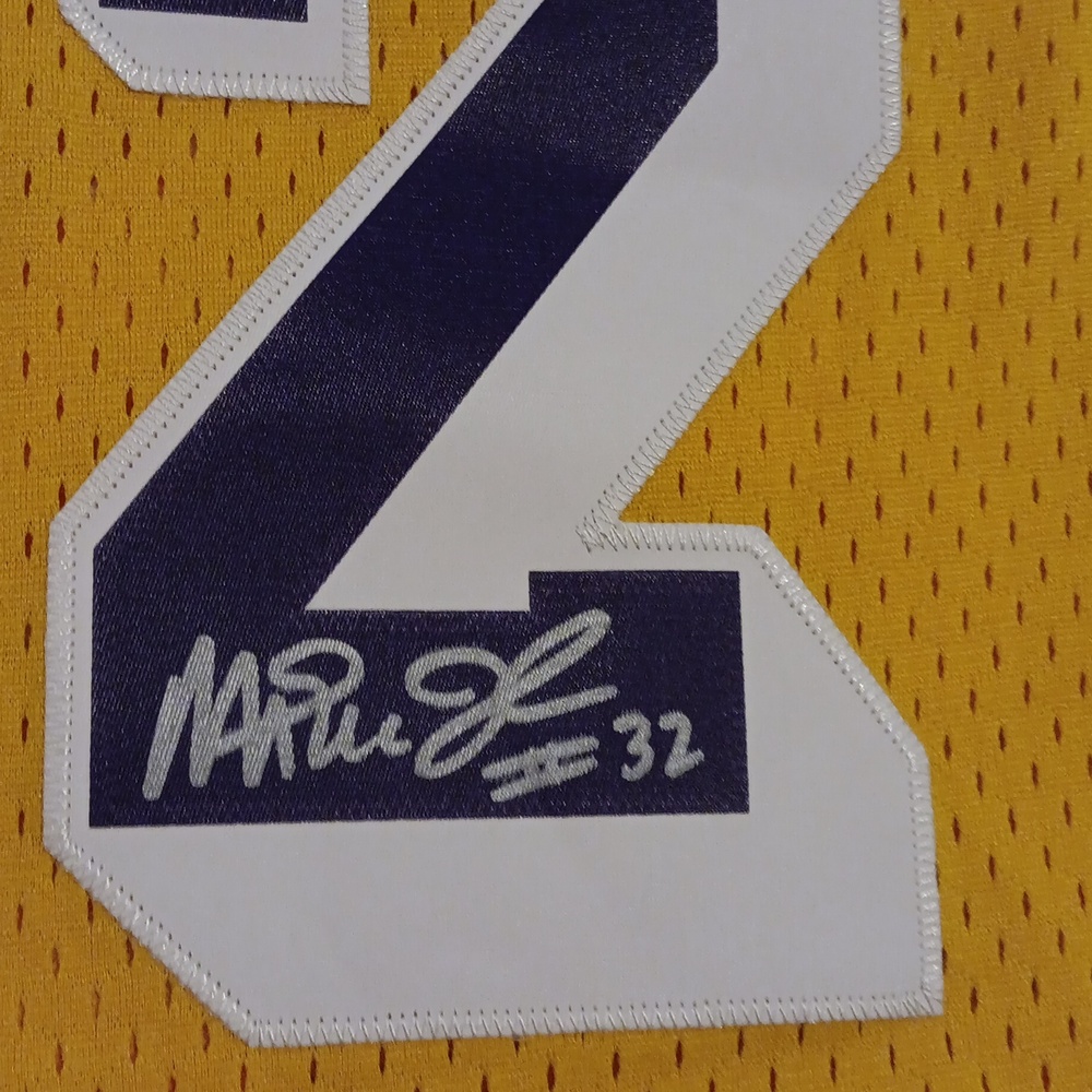 Magic Johnson Adidas Authographed Lakers #32 Jersey NWT - Picture 4 of 8